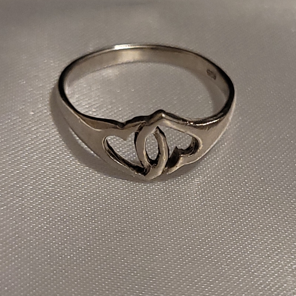 Silver Heart Ring - Picture 2 of 4